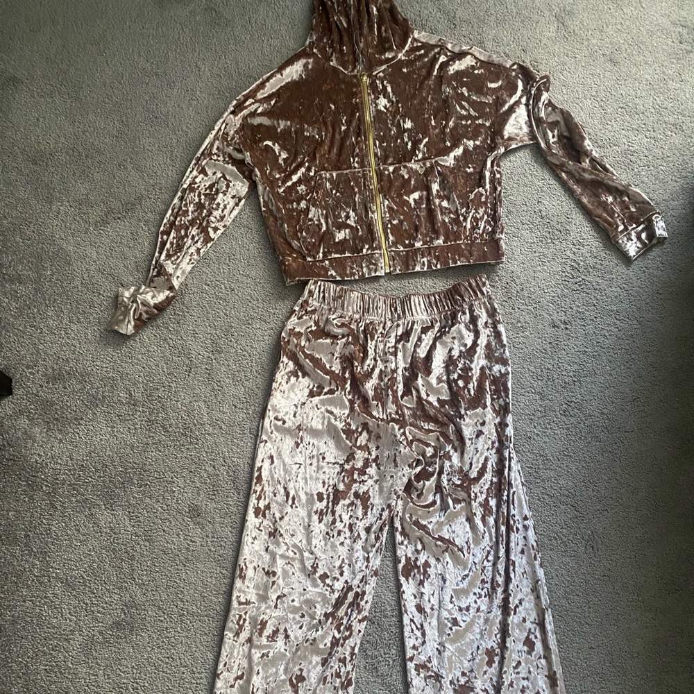 Fabletics velour blush jumpsuit, brand new!